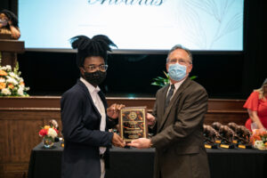 Cam Wade receives DEI award